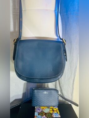Coach Blue Denim Saddle 23
Leather Crossbody Bag w FREE
Coach LOGO NEW WALLET